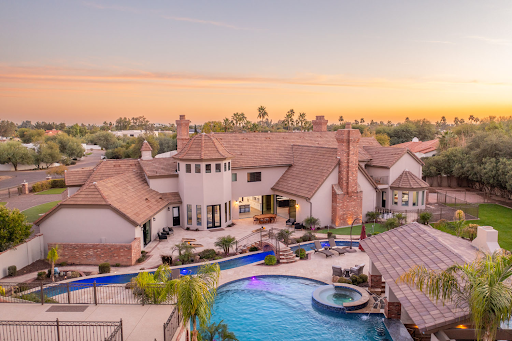 6 Reasons to Choose Luxury Vacation Rentals over Traditional Hotels